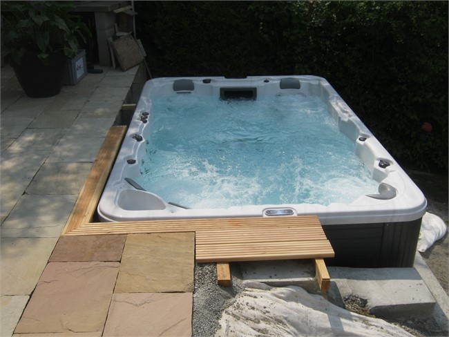 Schwimmspa