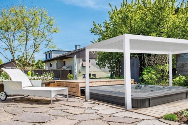 Pergola als Sonnen- und Lichtschutz zum Swimspa oder Whirlpool