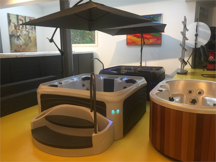 und schliesslich in unserer Ausstellung