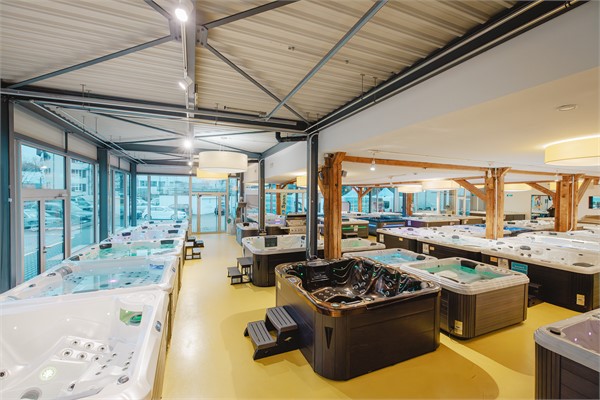 Die gr&ouml;sste Swimspa Ausstellung der Schweiz